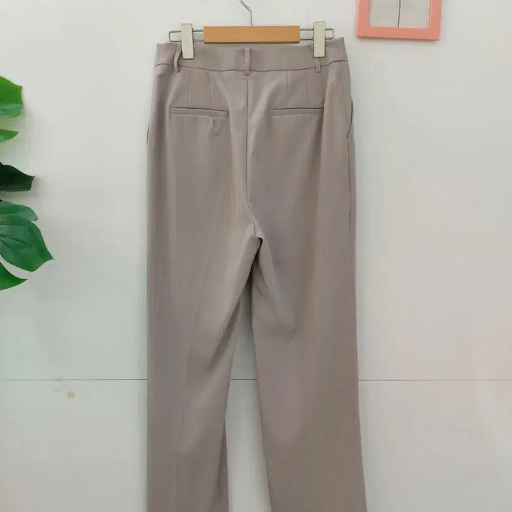 [BUNJANG] OUTSHELL Pinched-Pleat Slacks Size 66 / OUTSHELL 핀턱 슬랙스 66
