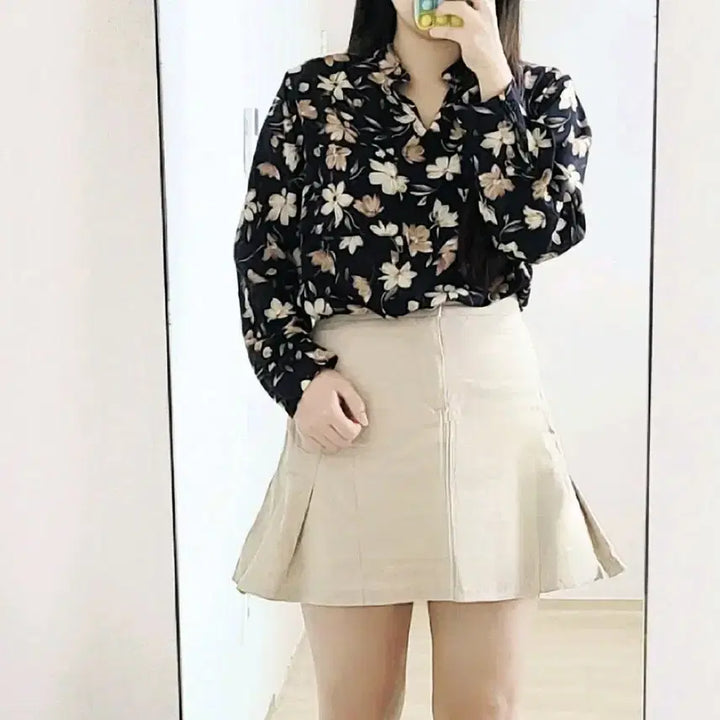 [BUNJANG] Flower Pattern Asymmetrical Long Sleeve Blouse / 플라워패턴 언발핏 긴팔 블라우스