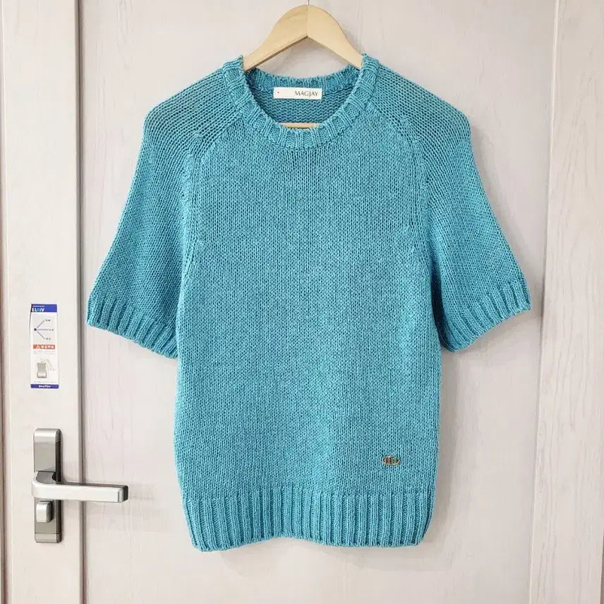 [BUNJANG] MAGJAY Half Sleeve Knit Green / 매력적인 그린 색상의 MAGJAY 하프 슬리브 니트
