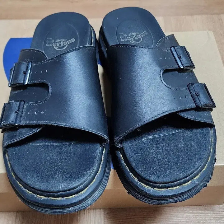 [BUNJANG] Dr. Martens Sandals Black US 9 / [270] 닥터마틴 슬리퍼 블랙