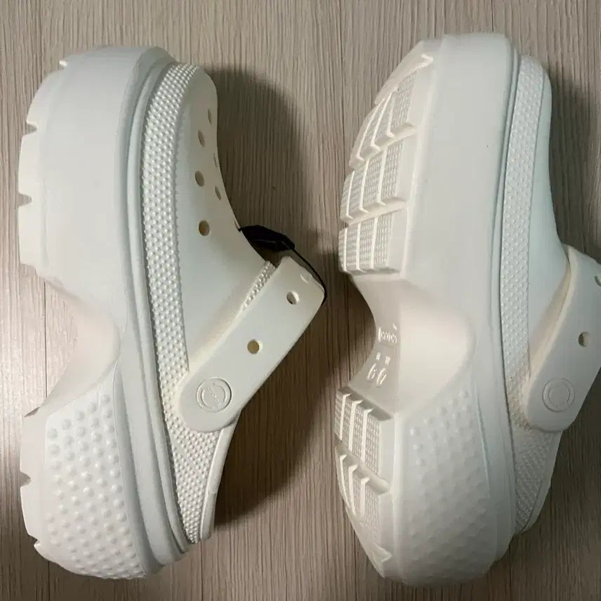 [BUNJANG] Crocs Stomp Clog White 240 / 크록스 스톰프 클로그 화이트 240