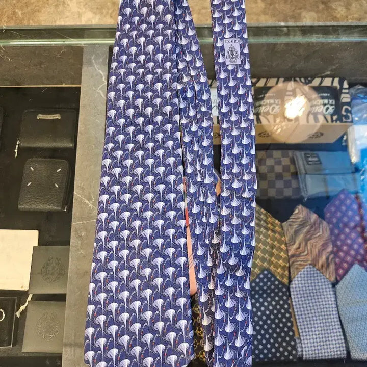 [BUNJANG] Gucci Navy Pattern Silk Necktie / 구찌 네이비 패턴 실크넥타이