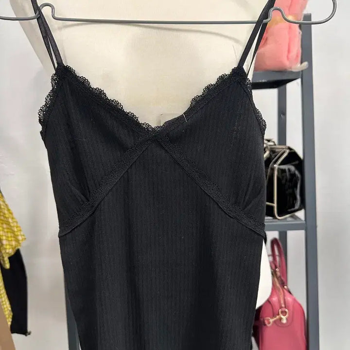 [BUNJANG] Lace Camisole Blouse / 레이스 블랙 끈나시 블라우스
