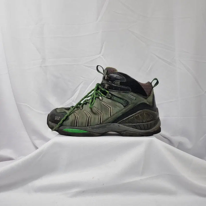 [BUNJANG] Vintage Kolon Sport Gore-Tex Mid Hiking Boots / 빈티지하서 265 코오롱스포츠 고어텍스 중 등산화