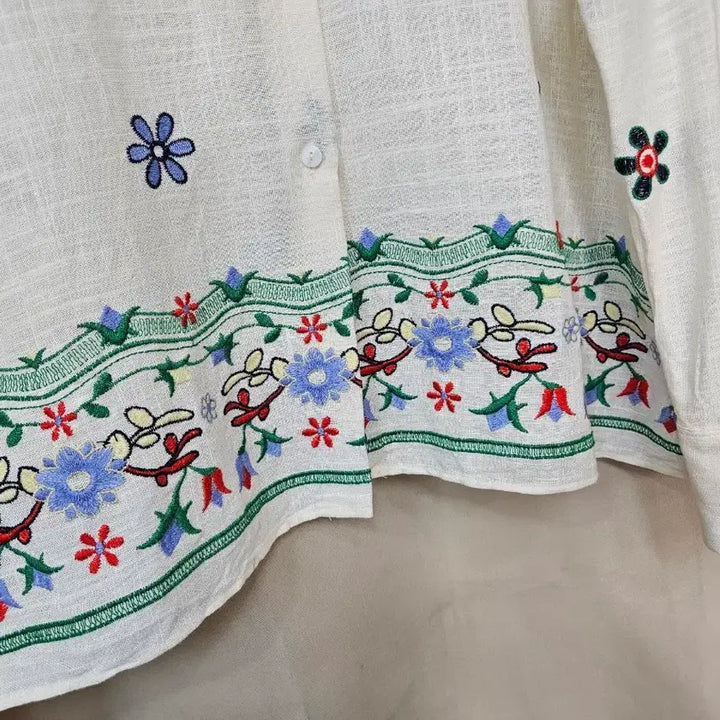 [BUNJANG] Zara Floral Embroidered Linen Shirt Blouse / 자라 플라워 자수 린넨 셔츠 블라우스