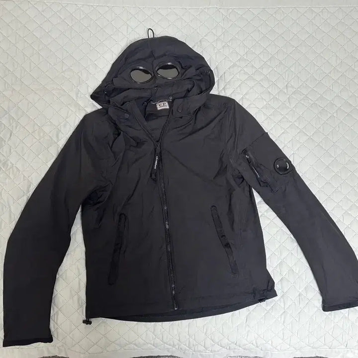 [BUNJANG] C.P. Company Goggle Hood Windbreaker Jacket / C.P. Company 고글후드 바람막이 자켓