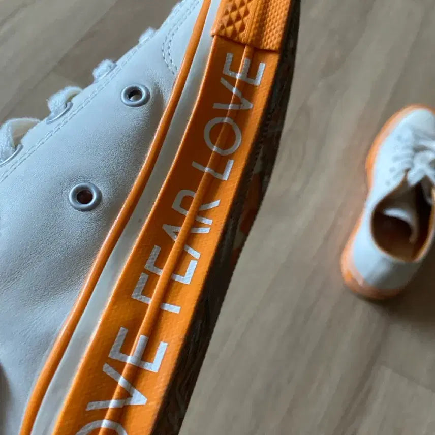 [BUNJANG] Converse White/Orange Sneakers / 컨버스 흰색/오렌지 스니커즈