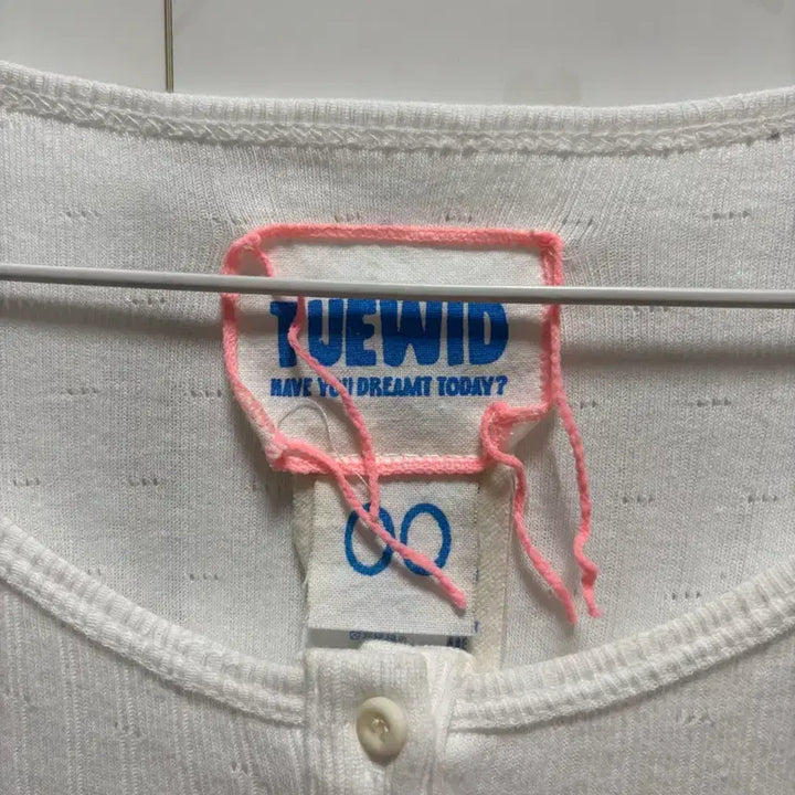 [BUNJANG] Tuewid Mini Henly Neck Long Sleeve T-Shirt White / 투위드 tuewid 미니 헨리넥 긴팔 티셔츠 화이트