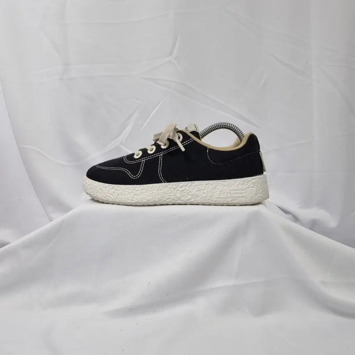 [BUNJANG] LeMouton Merino Wool "Mate" Sneakers / 빈티지하서 230 르무통 메이트 메리노울 블랙 스니커즈 운동화
