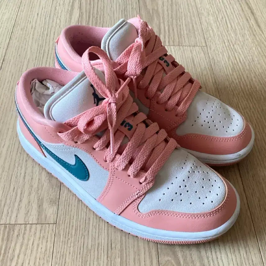 [BUNJANG] Nike Air Jordan 1 Low Pink Mint Sneakers / 나이키 에어 조던 1 로우 핑크 민트