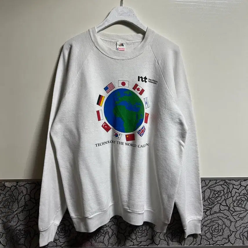 [BUNJANG] Fruit of the Loom Globe Printing Sweatshirt XL / Fruit of the Loom 지구본 프린팅 맨투맴
