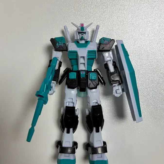 [BUNJANG] Gundam x Hatsune Miku Collaboration Plastic Model Kit - First Gundam Color Ver. / 건담 미쿠 가챠 퍼스트 건담 컬러ver