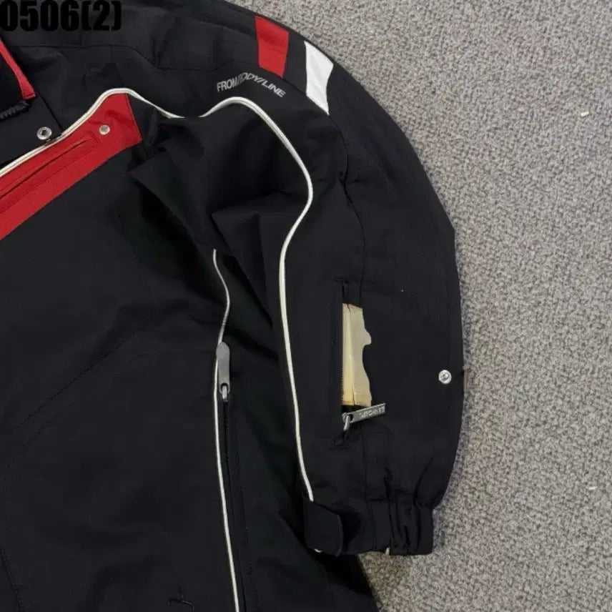 [BUNJANG] Descente Windbreaker / 데상트 바람막이