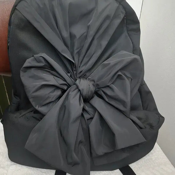[BUNJANG] IUGA Ribbons Backpack Bag / IUGA  이우가마카라스 리본 백팩가방