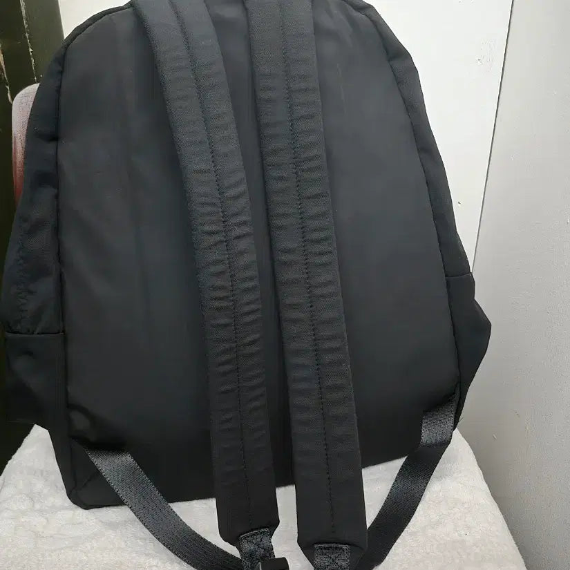 [BUNJANG] IUGA Ribbons Backpack Bag / IUGA  이우가마카라스 리본 백팩가방