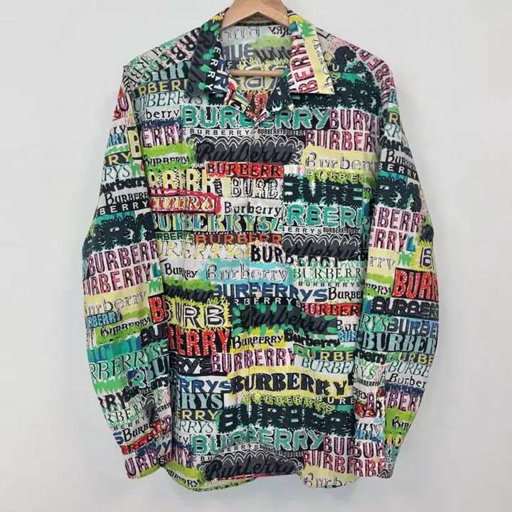 [BUNJANG] Burberry Graffiti Logo Open Collar Shirt L / BURBERRY 버버리 그래피티 로고 오픈카라 셔츠 L