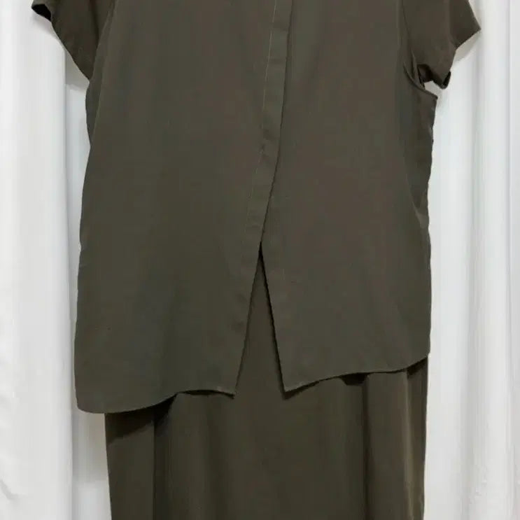[BUNJANG] Olivia Lauren Khaki Short-Sleeve Dress / 올리비아로렌 카키색 반팔 원피스