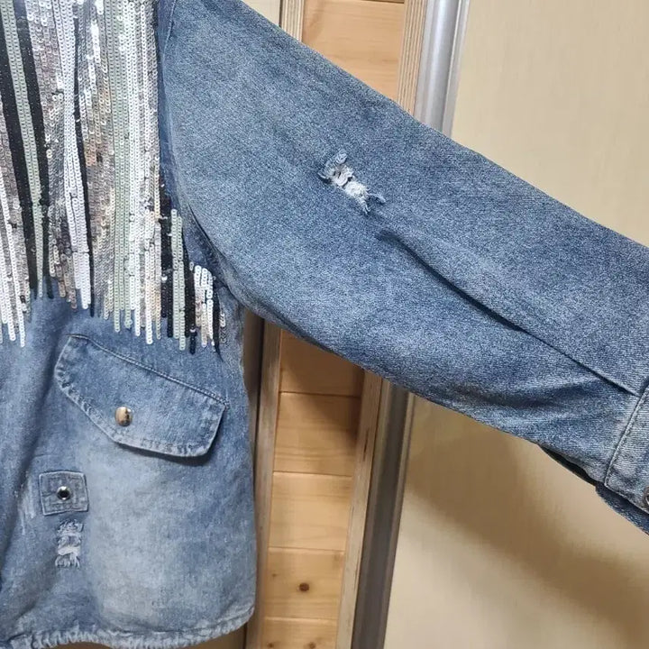 [BUNJANG] Sequin Embellished Denim Jacket Women&
