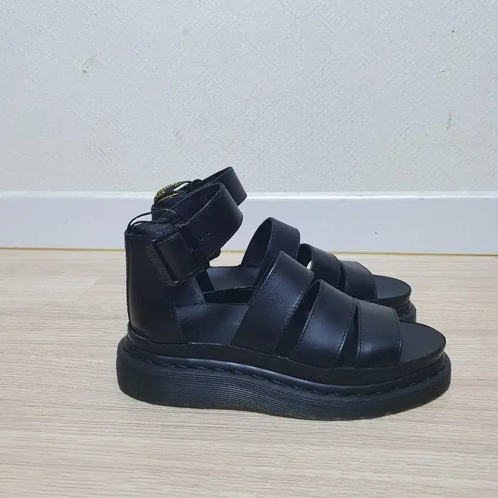 [BUNJANG] Dr. Martens Clarissa II Sandal US W 6 / 230mm / 닥터마틴 클라리사 2 샌들 230