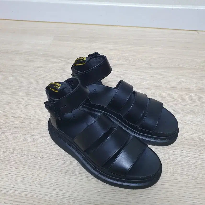 [BUNJANG] Dr. Martens Clarissa II Sandal US W 6 / 230mm / 닥터마틴 클라리사 2 샌들 230