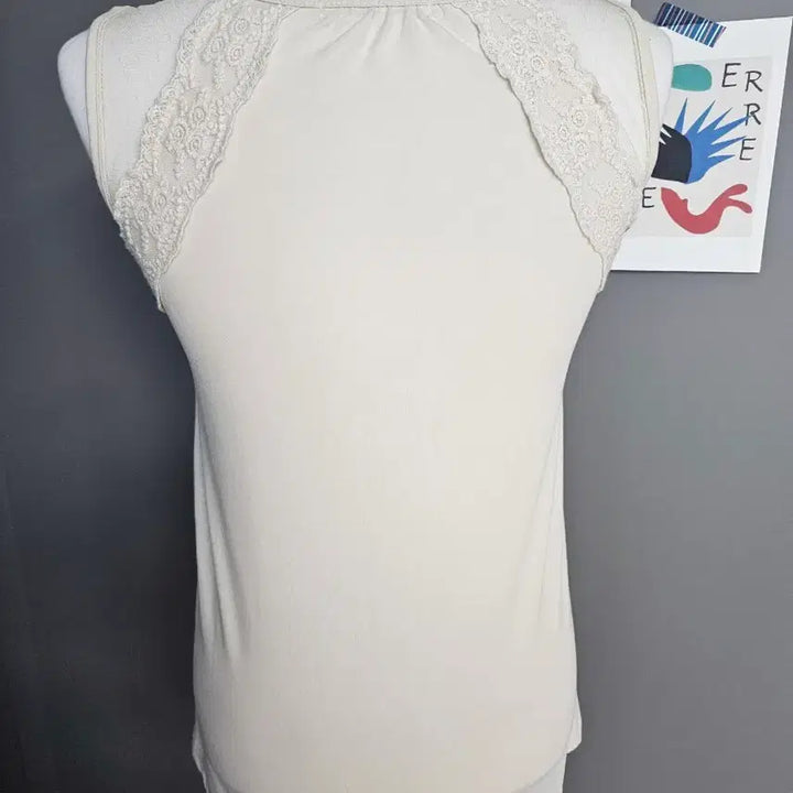 [SOLD OUT] 엑시즈팜 민소매 레이스 나시 axes femme