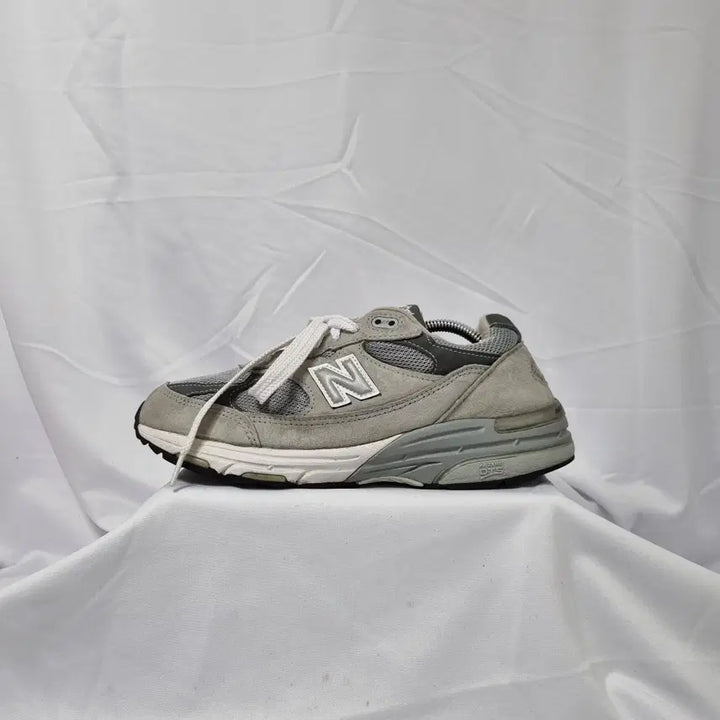 [BUNJANG] New Balance 993 Made in USA Grey Sneakers / 빈티지하서 260 뉴발란스 993 메이드 인 USA 그레이 스니커즈