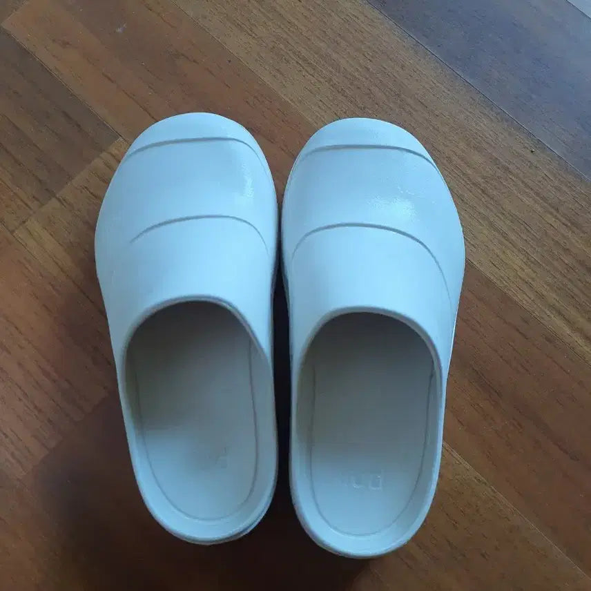 [BUNJANG] LLUD Clog Cream (Size 6 / 240-245) / 러드 클로그 크림 사이즈6(240-245)llud clog cream