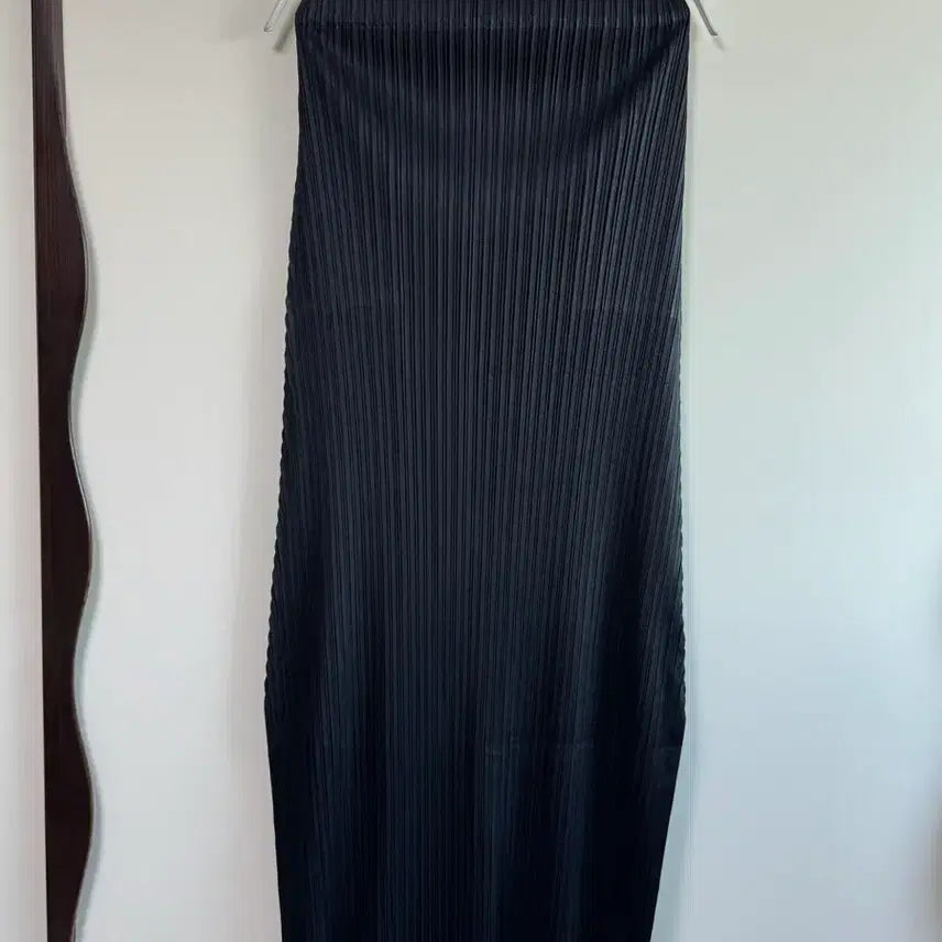 [BUNJANG] Pleated Curved Skirt Black / 플리츠 커브드 스커트 블랙