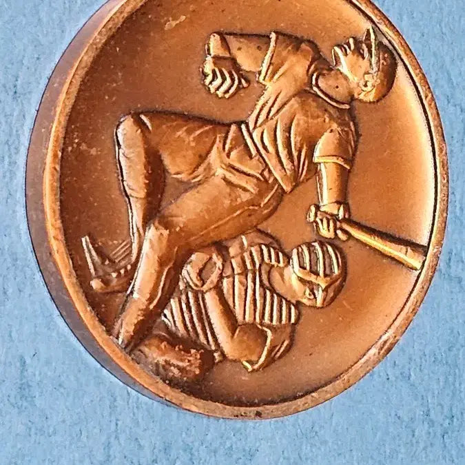 [BUNJANG] Japanese Baseball Sliding Commemorative Coin / 일본 야구 슬라이딩 동전 기념품