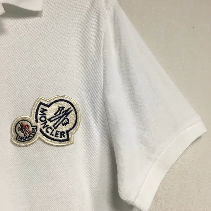 [BUNJANG] Moncler Genuine Double Badge Polo T-Shirt / 몽클레어 정품 더블와펜 폴로 티셔츠
