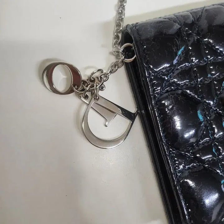 [BUNJANG] Dior Lady Dior Black Patent Chain Wallet / 디올 레이디 디올 블랙 페이던트 체인 월렛