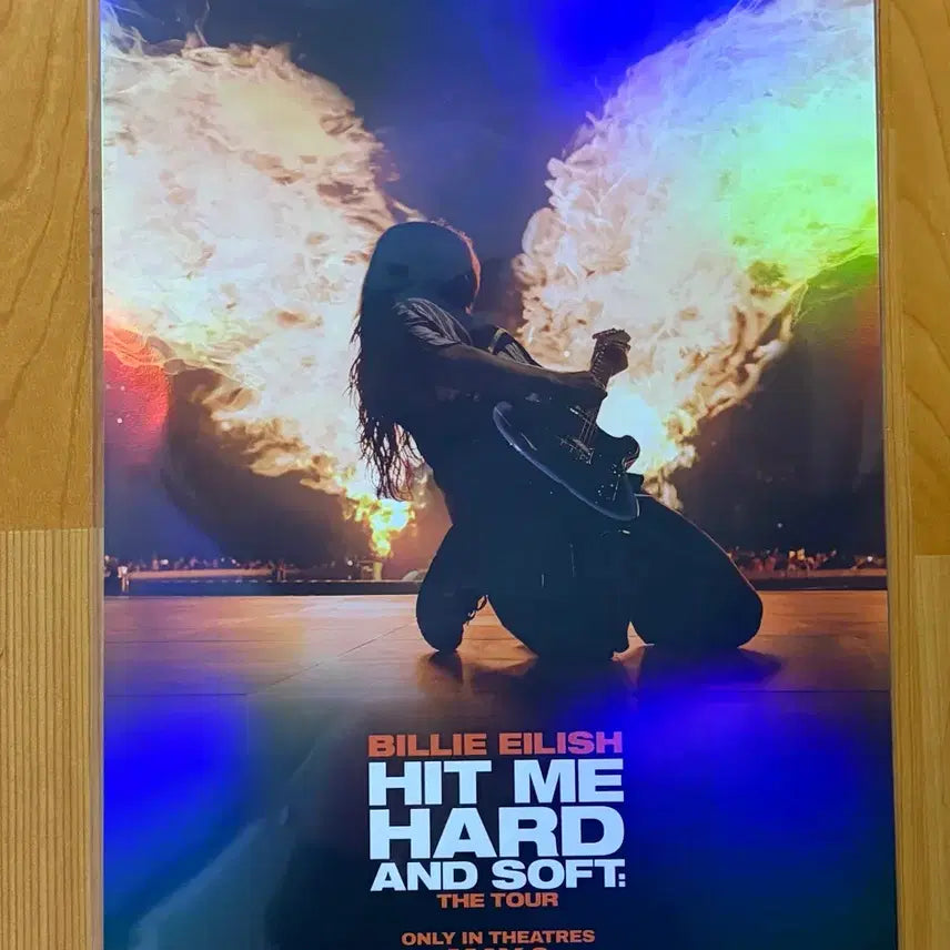 [BUNJANG] Billie Eilish Hit Me Hard and Soft Tour Premiere Poster / 빌리 아일리시 히트 미 하드 앤드 소프트 더 투어 프리미어 포스터