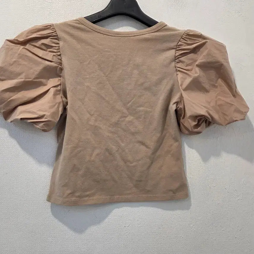 [BUNJANG] H&amp;M Puff Sleeve Short Sleeve T-Shirt Beige / H&amp;M 퍼프 반팔 티셔츠 베이지