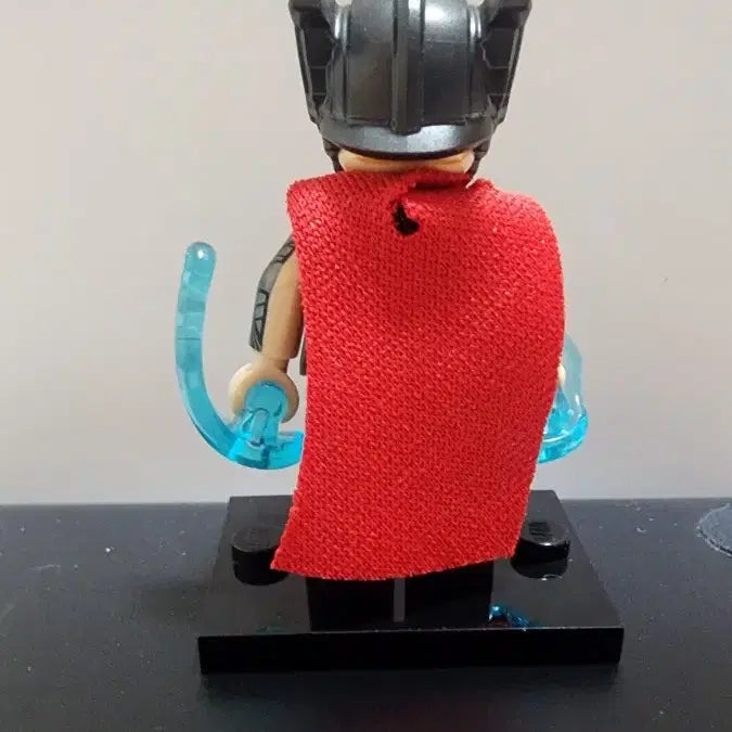 [BUNJANG] LEGO Marvel Thor Minifigure (76084) / 레고 정품 마블 토르 미니피겨 (76084)