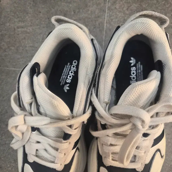 [BUNJANG] Adidas Running Shoes (235-240mm) / 아디다스 운동화 235~240