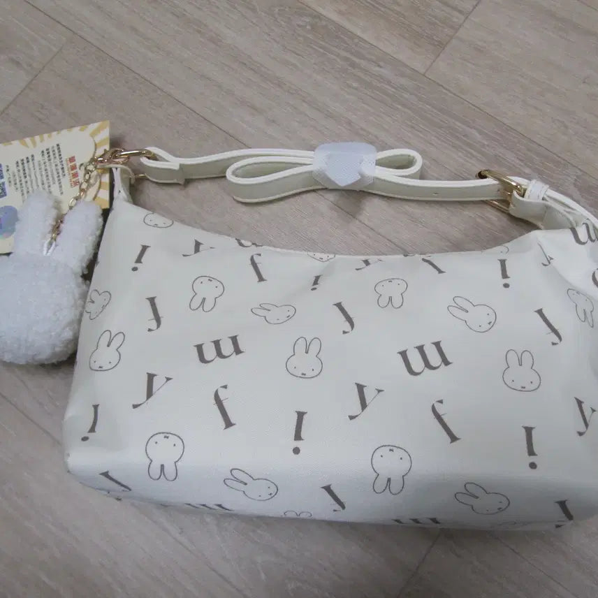 [BUNJANG] Miffy Shoulder Bag / 미피가방 숄더백(핸드백) 판매합니다.