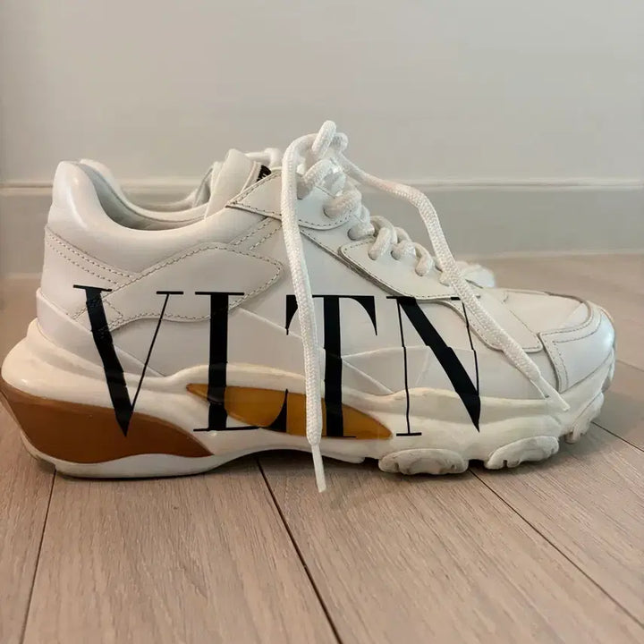 [BUNJANG] Valentino Bounce Sneakers Women&