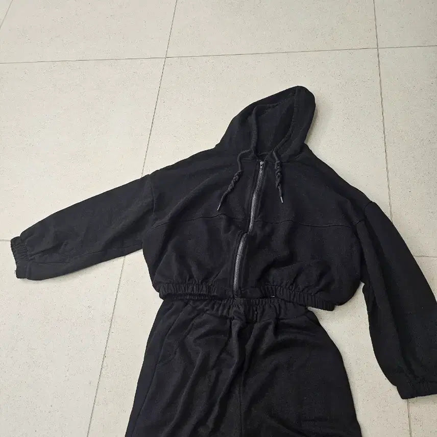 [BUNJANG] Black Hooded Zip-Up Training Set / 블랙 후드 집업 트레이닝 세트