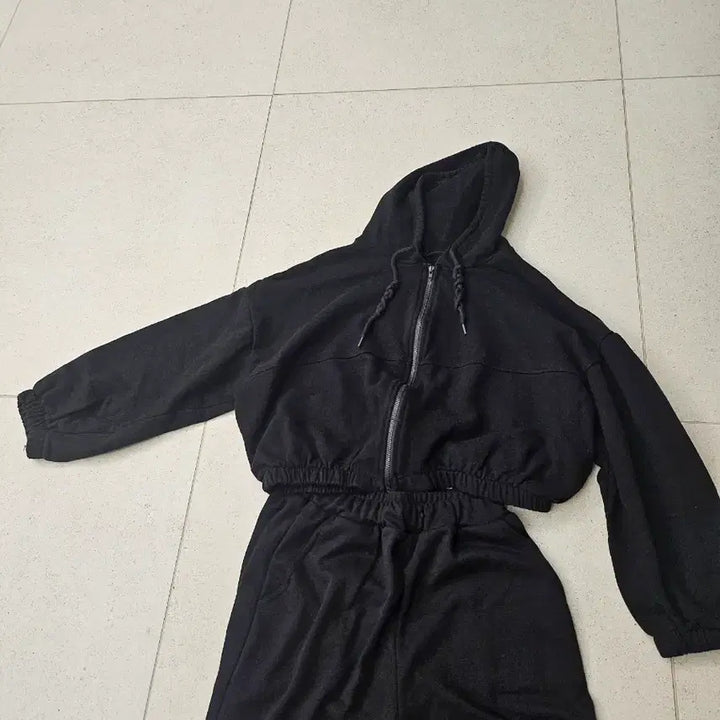 [BUNJANG] Black Hooded Zip-Up Training Set / 블랙 후드 집업 트레이닝 세트