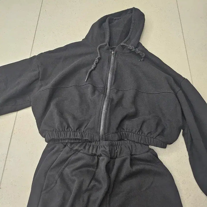 [BUNJANG] Black Hooded Zip-Up Training Set / 블랙 후드 집업 트레이닝 세트