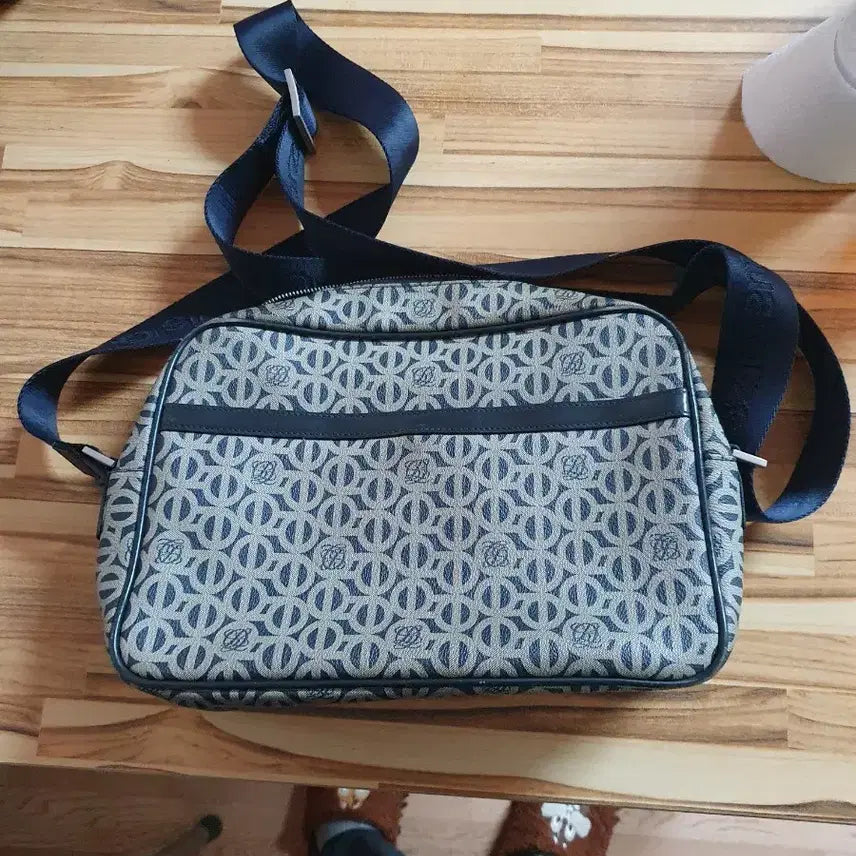 [BUNJANG] Louis Quatorze Pattern Shoulder Bag / 루이까또즈 패턴 숄더백