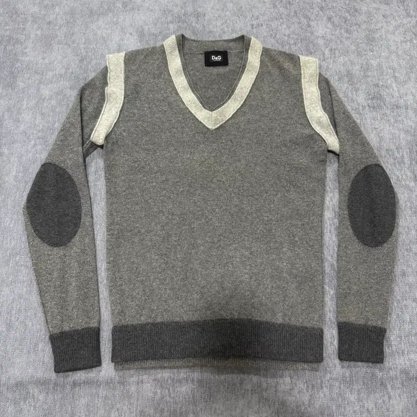 [BUNJANG] Dolce &amp; Gabbana D&amp;G V-Neck Knit Patch Sweater XXXL / Xxxl 돌체앤가바나 D&amp;G 브이넥 니트 패치 스웨터