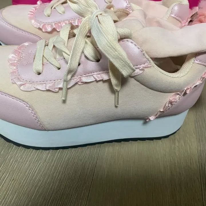 [BUNJANG] WEGO-WC Lolita Sneakers Pastel Pink / 일본 브랜드 WEGO-WC 로리타 스니커즈(새상품)