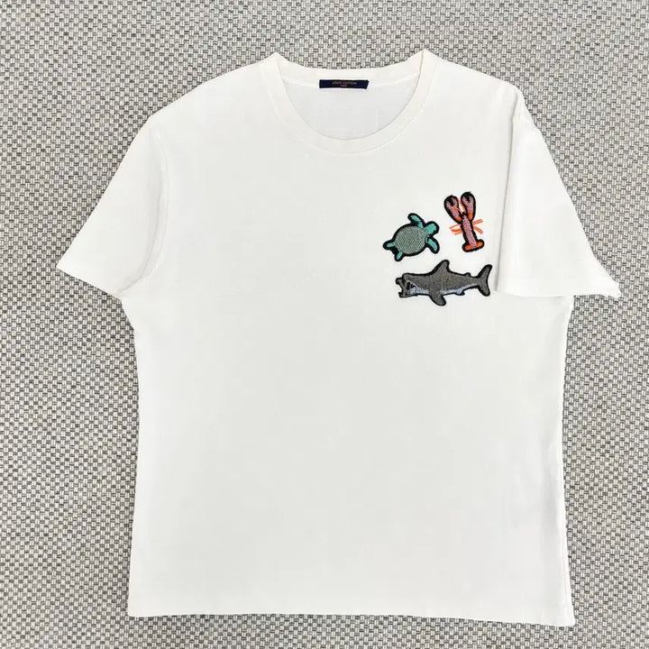 [BUNJANG] Louis Vuitton LV Logo Beaded Animal Knit Short Sleeve T-Shirt - White, Size L / [L]루이비통 LV로고 비즈 애니멀 니트 반팔티