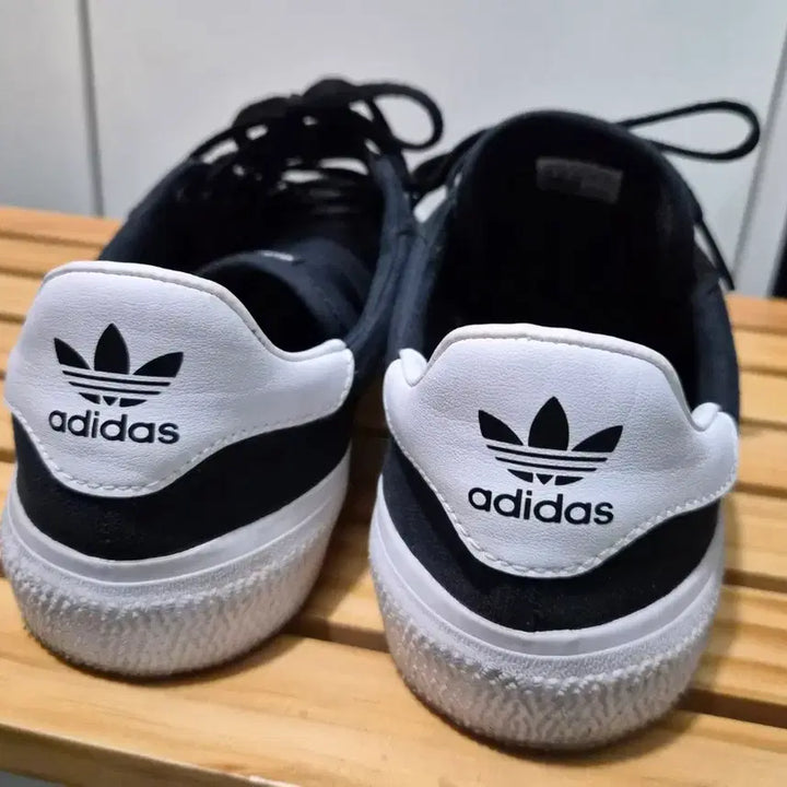 [BUNJANG] Adidas Black Sneakers 270mm / 아디다스 블랙 스니커즈 270mm