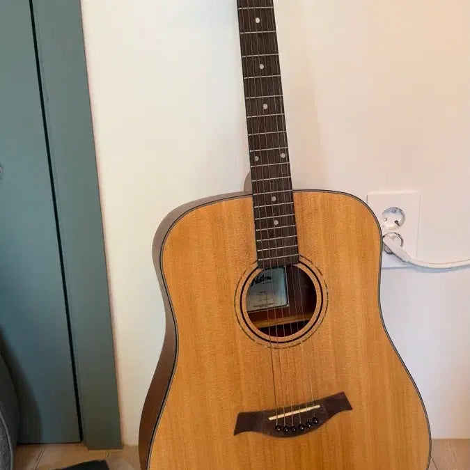 [BUNJANG] Martinez ND-10 Acoustic Guitar Full Set / Martinez ND-10 어쿠스틱 기타 풀세트
