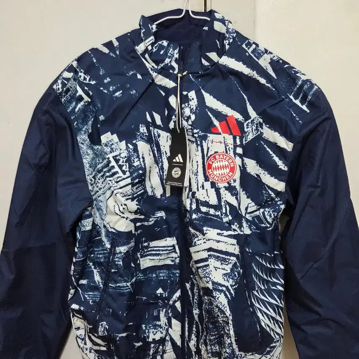 [BUNJANG] Adidas FC Bayern Munich Reversible Anthem Jacket Navy Size M / [새상품 사이즈 M]아디다스 FC바이에른 뮌헨 리버시블 앤섬 자켓 네이비