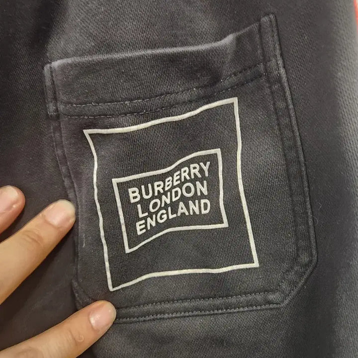 [BUNJANG] Burberry England Black Training Shorts / 버버리 잉글랜드 검정색 트레이닝 반바지