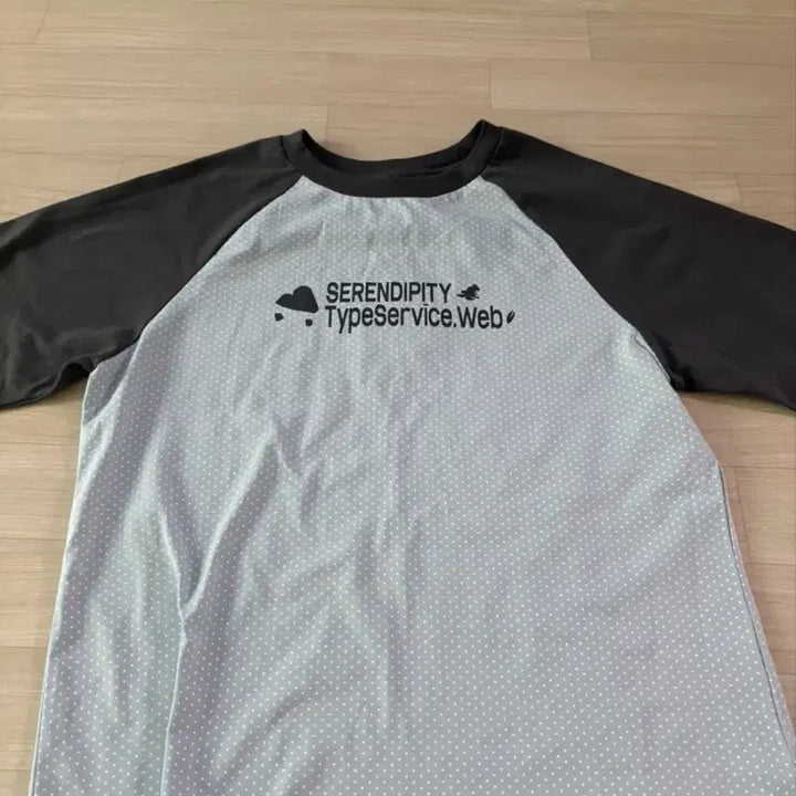 [BUNJANG] Typeservice Dot Long Sleeve Charcoal / 새상품 타입서비스 도트 롱슬리브 차콜