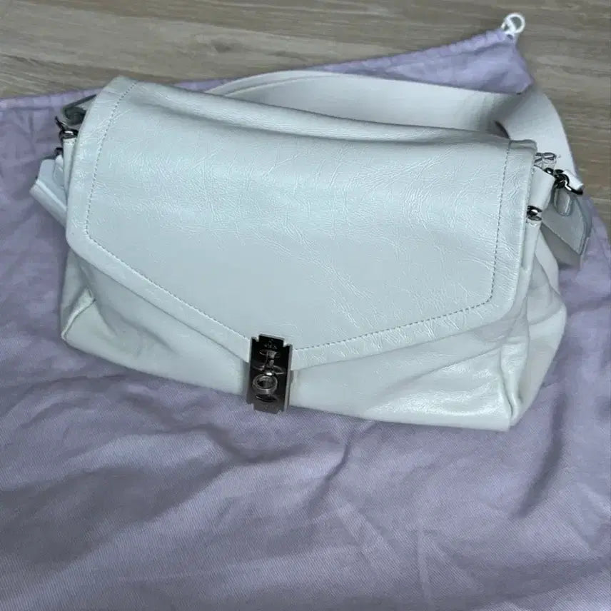 [BUNJANG] Vunque OCAM Two Shoulder Bag (Large / Light Grey) / 분크 오캄 두 숄더백 (라지 / 라이트 그레이)